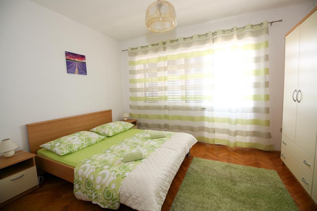 Apartment Merica Слатине Екстериор снимка